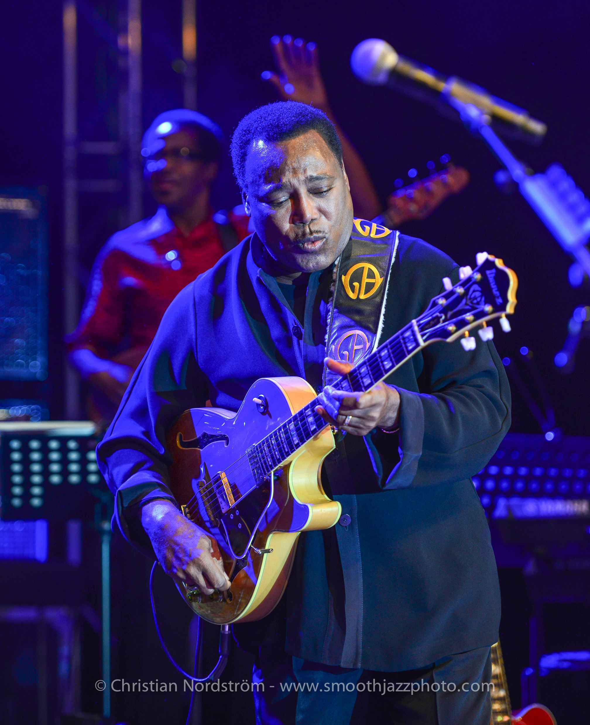 GeorgeBensonBluetone2013 02