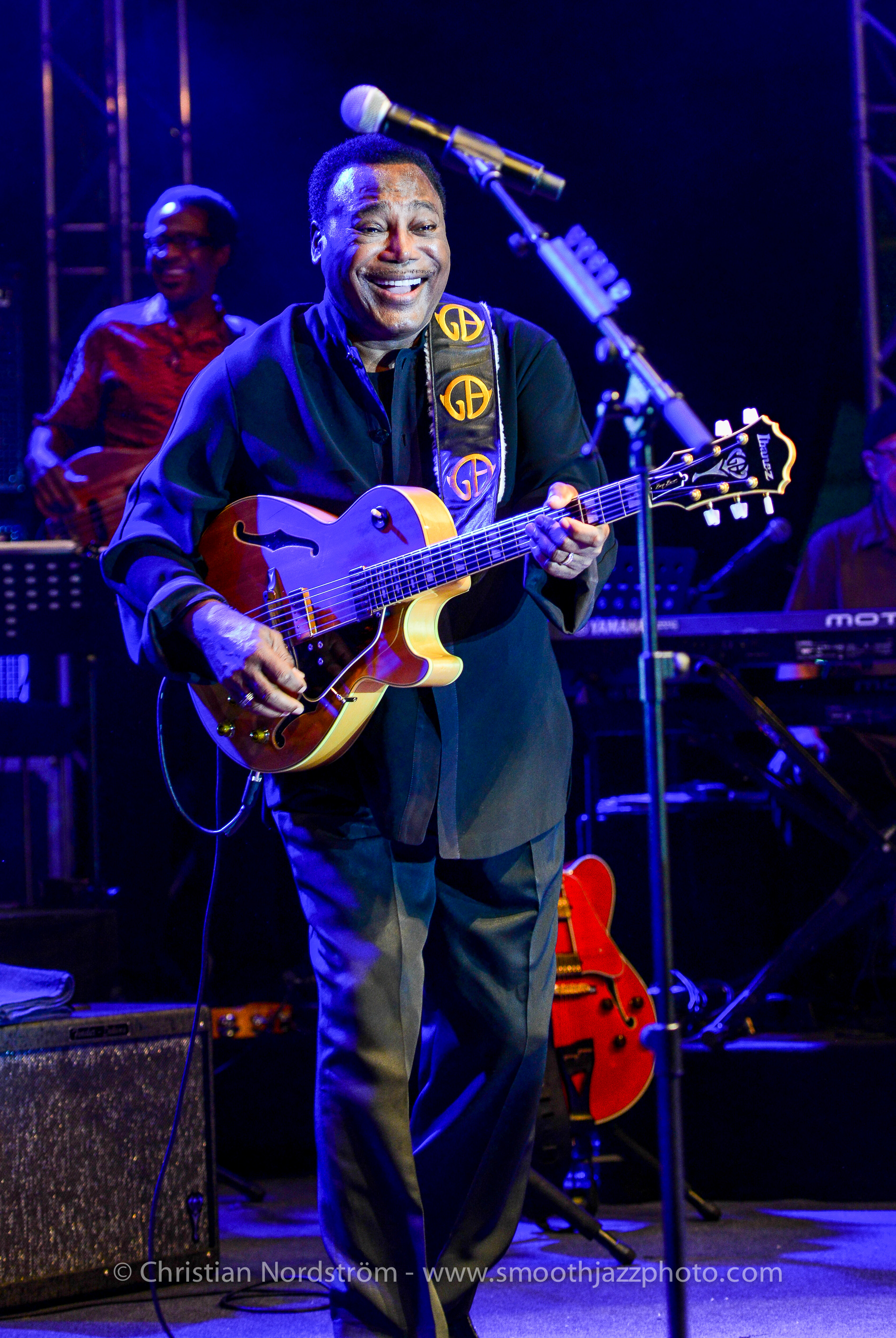 GeorgeBensonBluetone2013 03