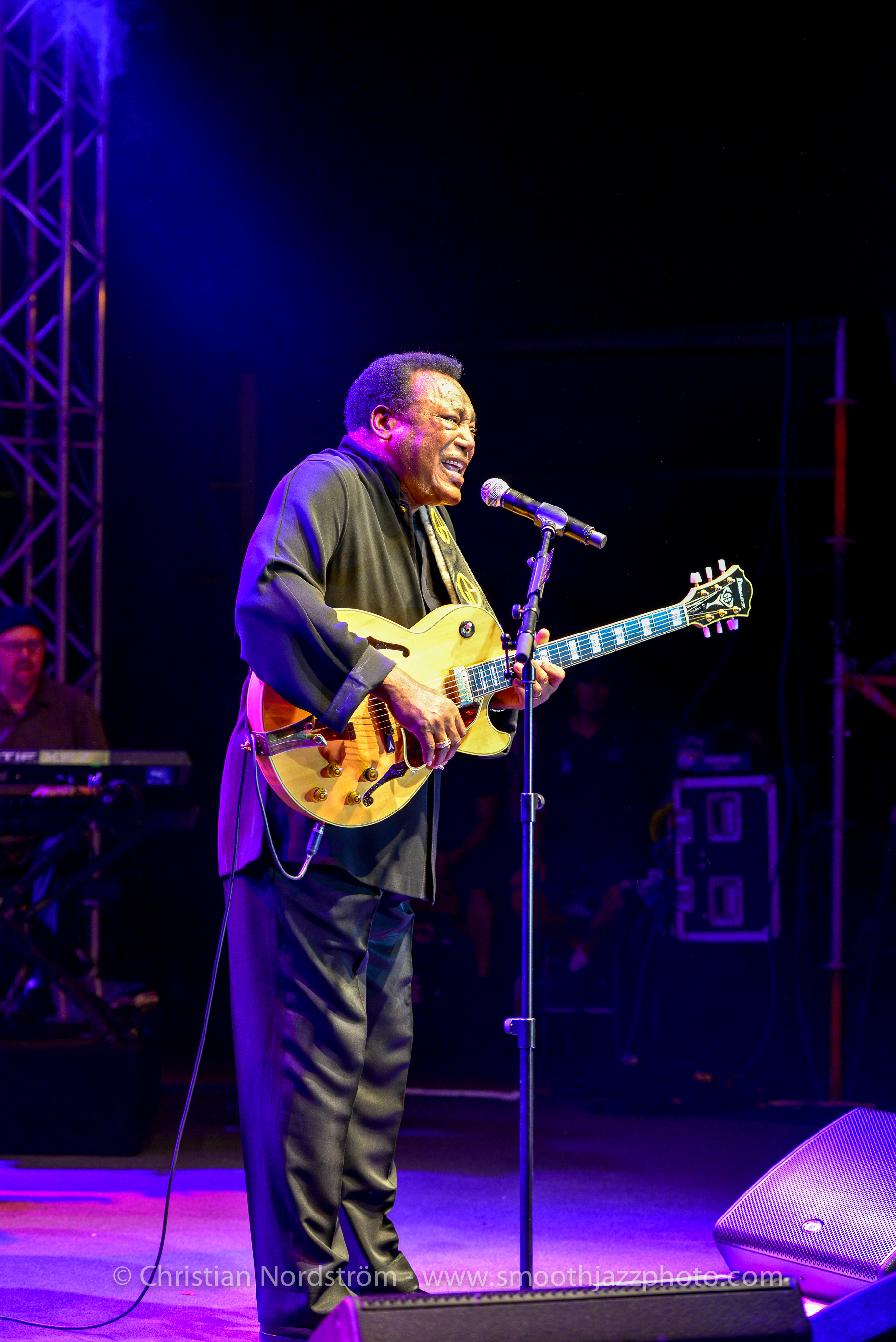 GeorgeBensonBluetone2013 46