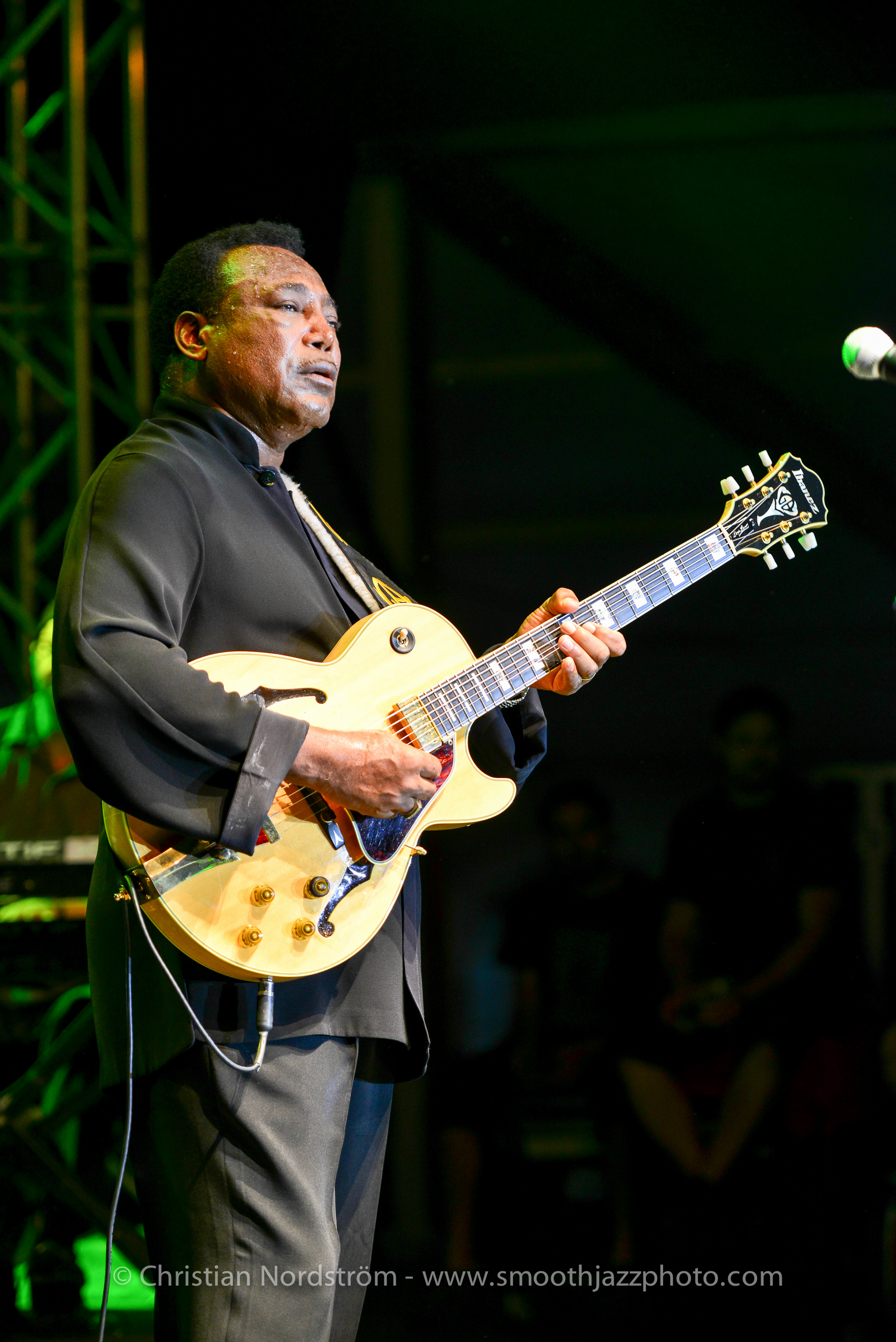 GeorgeBensonBluetone2013 53