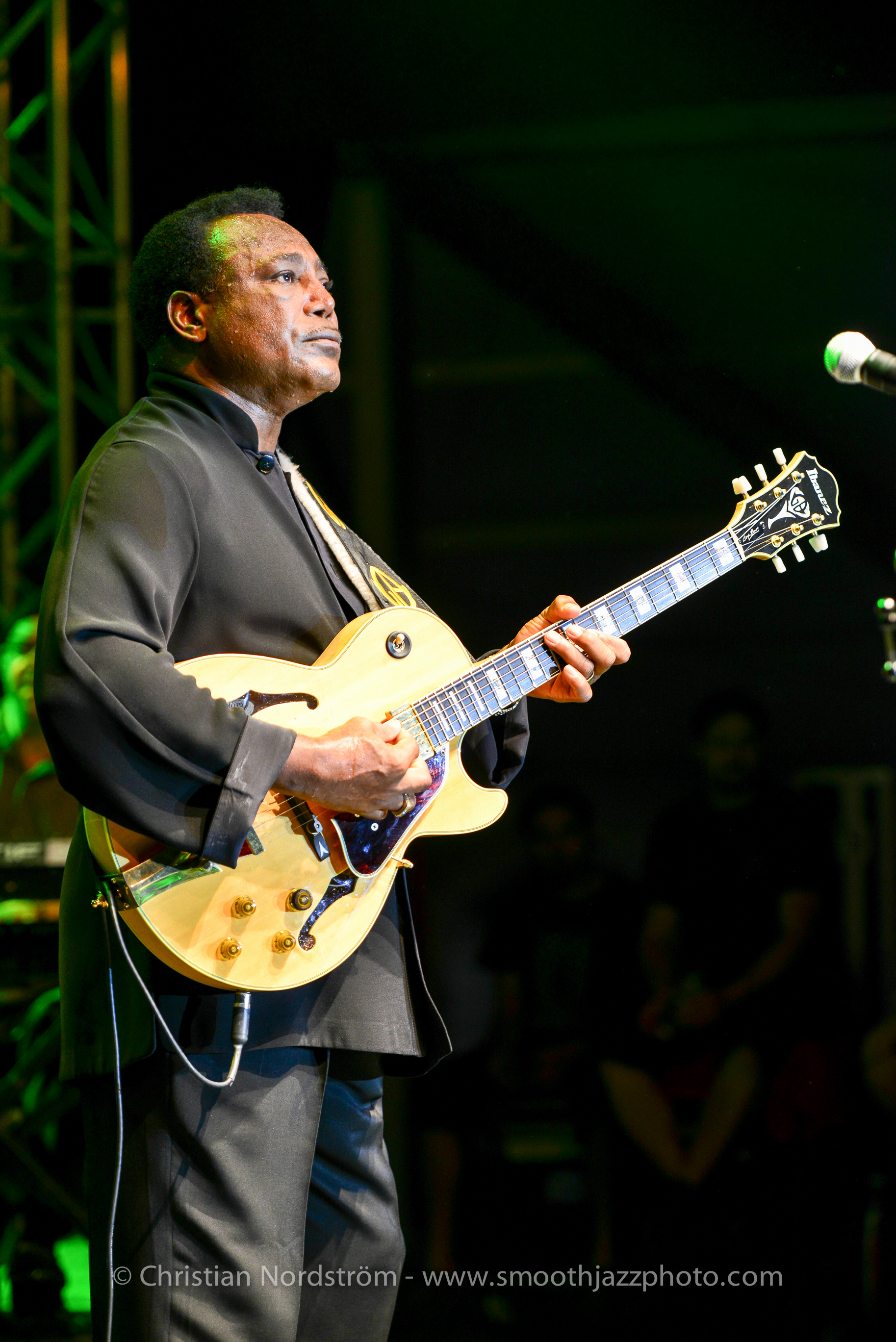 GeorgeBensonBluetone2013 54