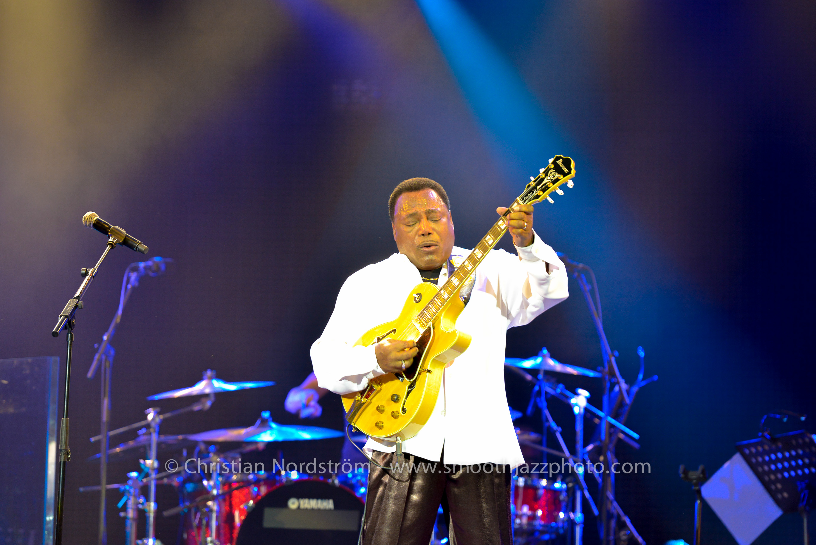 GeorgeBensonMunich2013 27