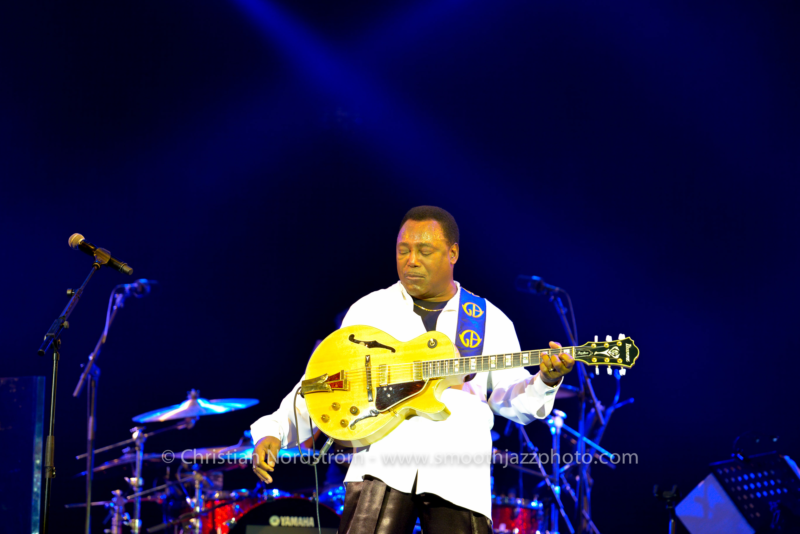 GeorgeBensonMunich2013 33