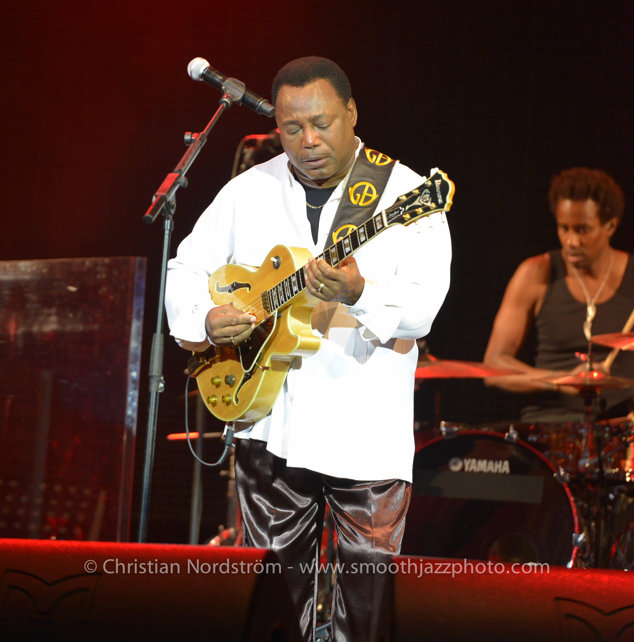 GeorgeBensonMunich2013 37