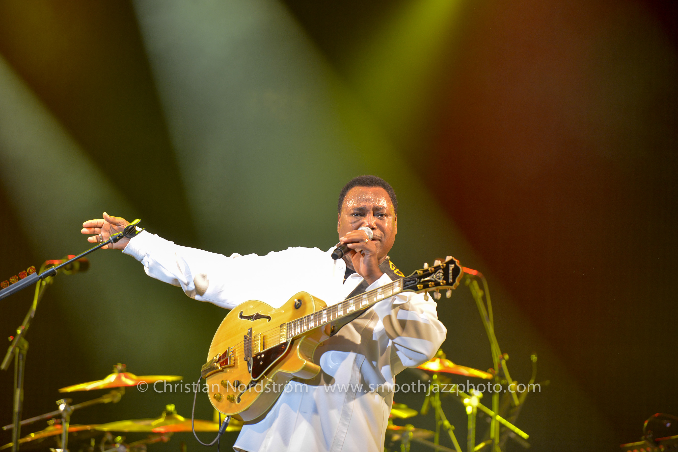 GeorgeBensonMunich2013 63