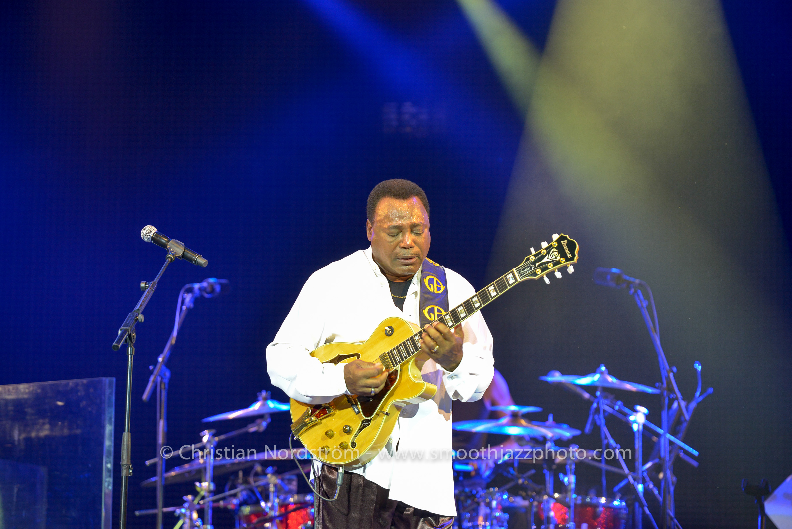 GeorgeBensonMunich2013 92