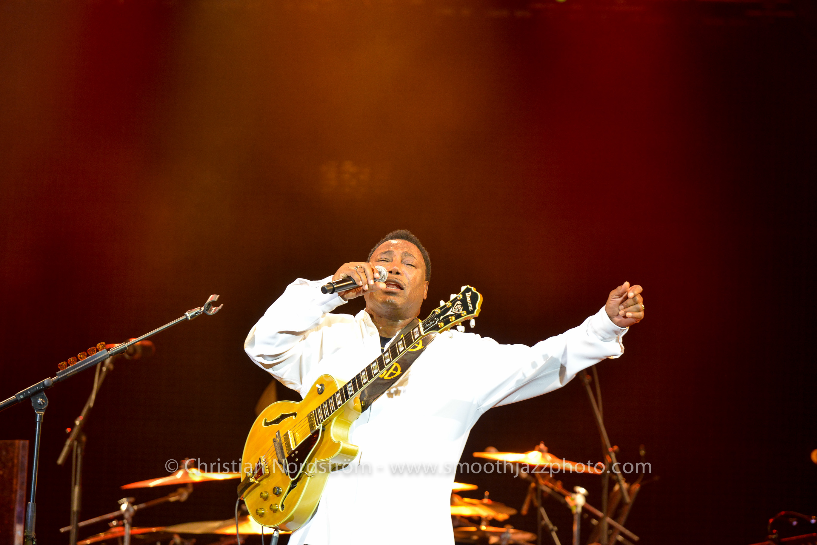 GeorgeBensonMunich2013 93