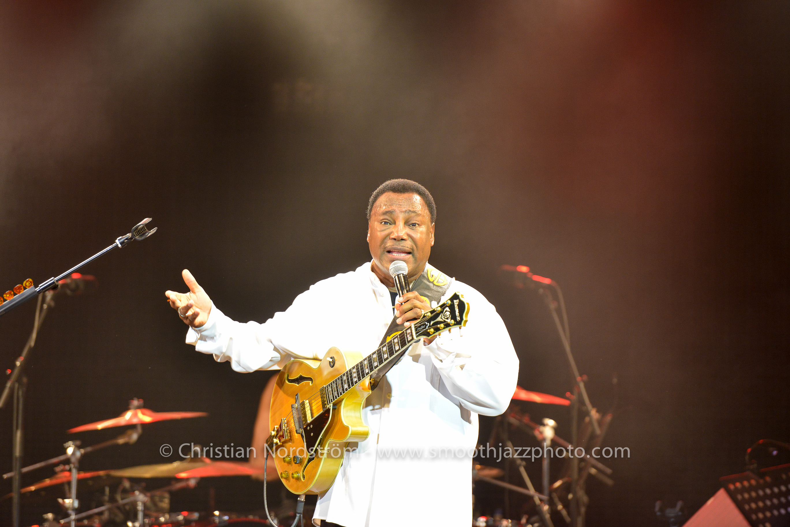 GeorgeBensonMunich2013 95