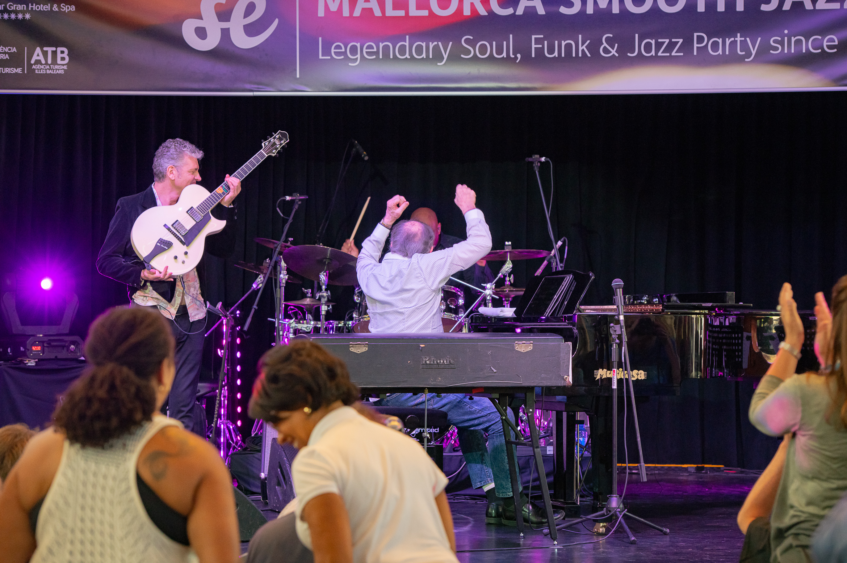 SJM2018 BobJamesTrio 059