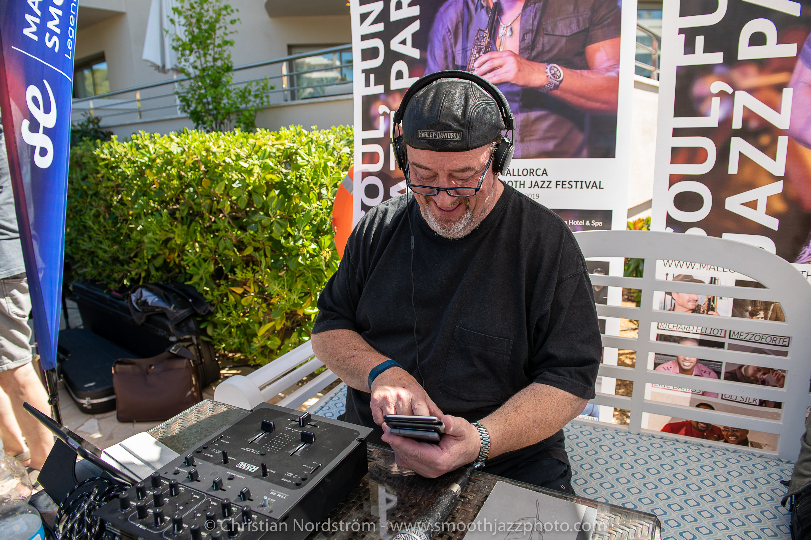 SJM2019 CoolbythePool1 056