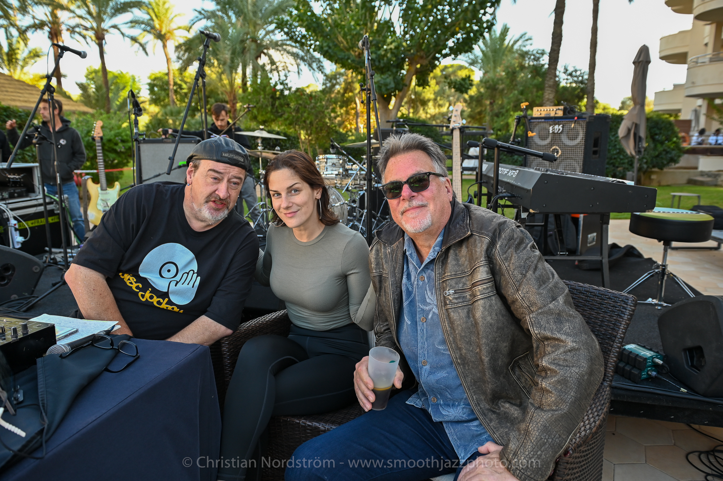 SJM2022 11 04 CoolbythePool 002