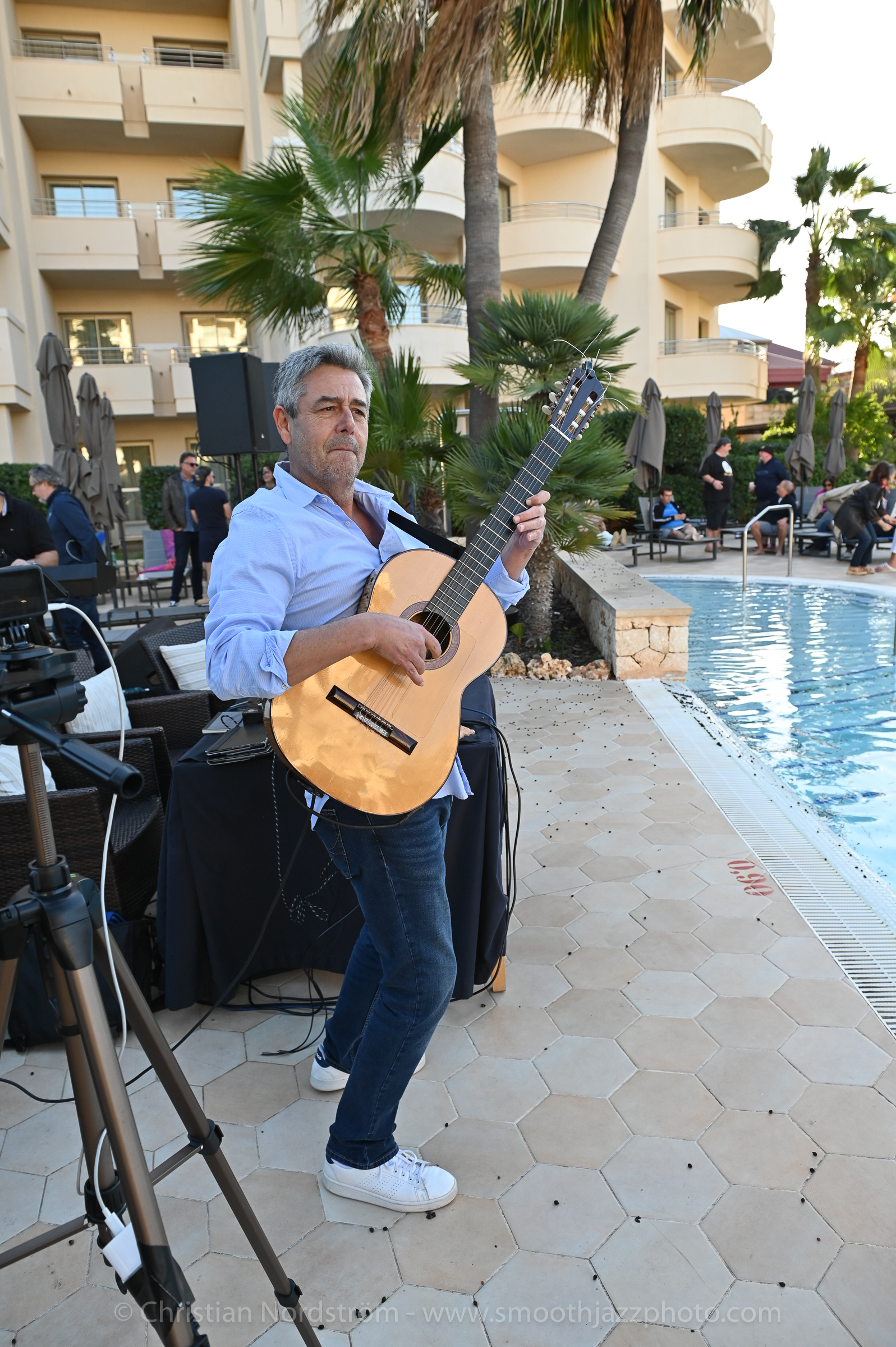 SJM2022 11 04 CoolbythePool 004