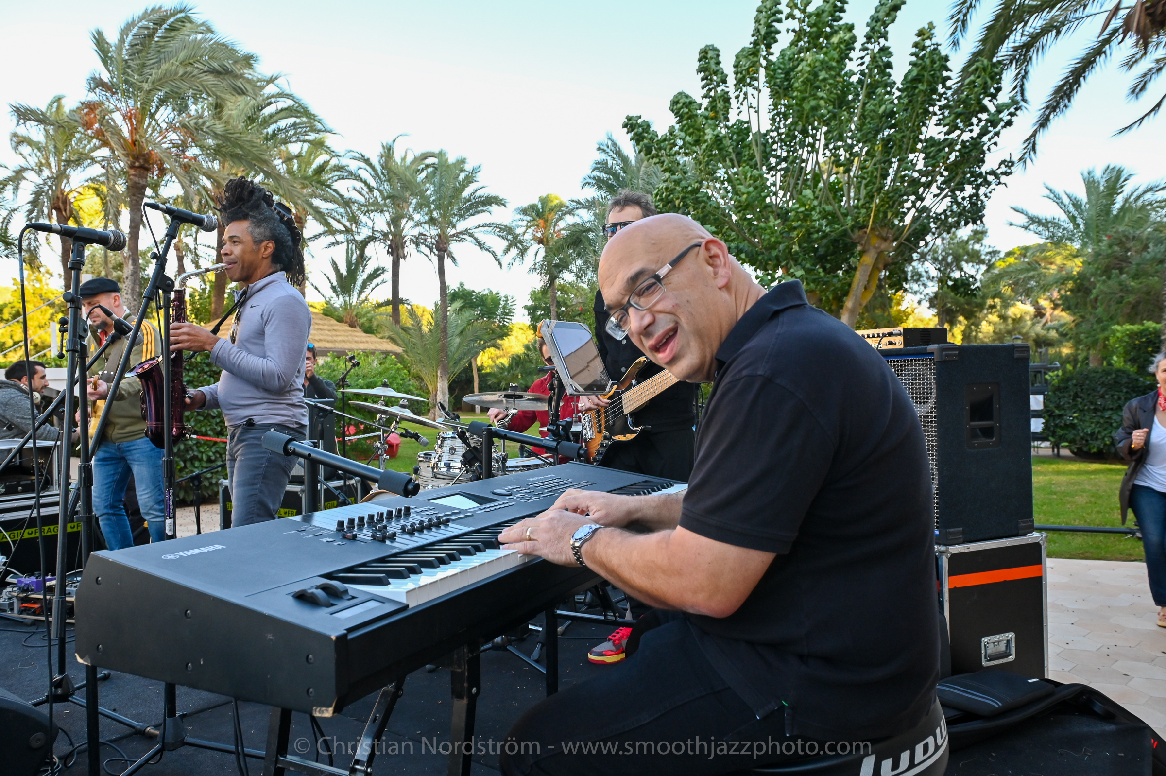 SJM2022 11 04 CoolbythePool 020