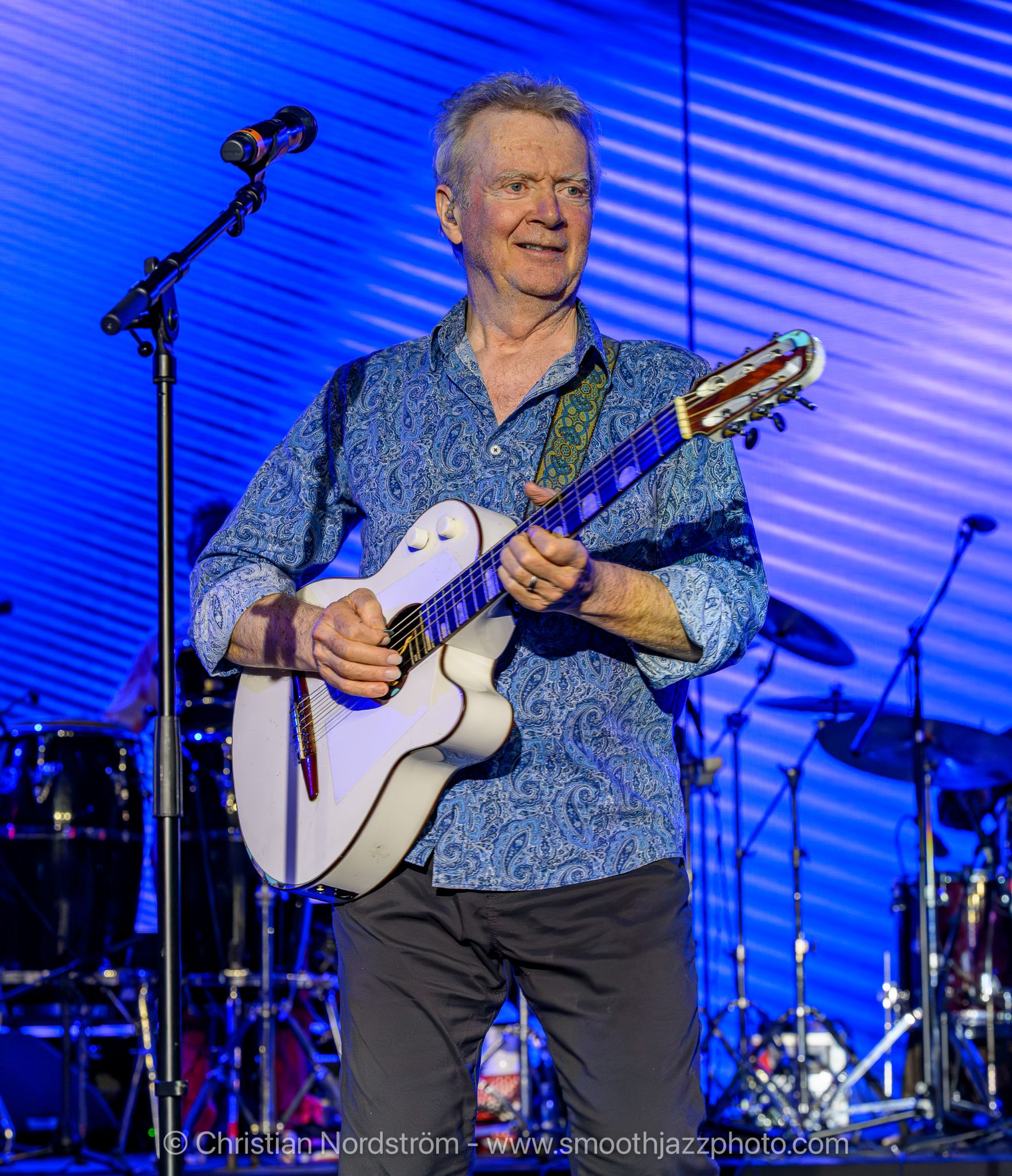 DK2025 WhiteIngalaKarukas 001